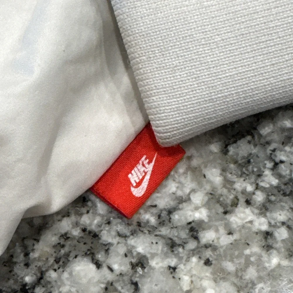 Nike Full Zip‎ Windrunner Hooded Windbreaker Jacket - Sail Off White Medium #576